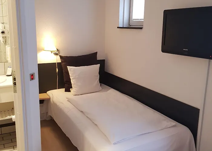 Nattergalen Hotel 3*